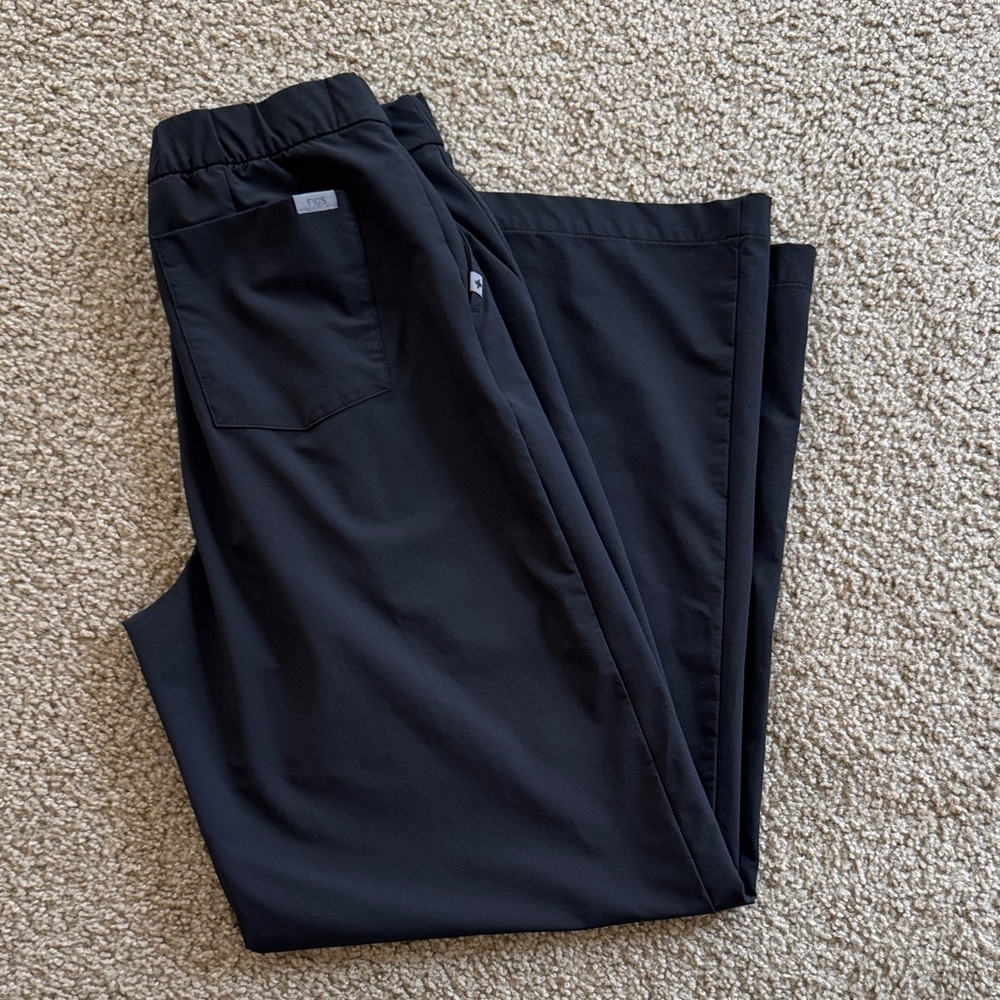 FigsPro wide leg scrub trousers size MT